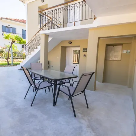 Socrates Terraced House Khora