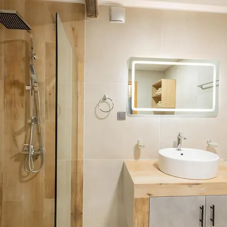 Socrates Terraced House Khora