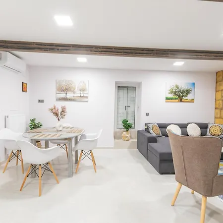 Apartment Socrates Terraced House Khora