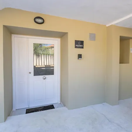 Socrates Terraced House Apartment Khora