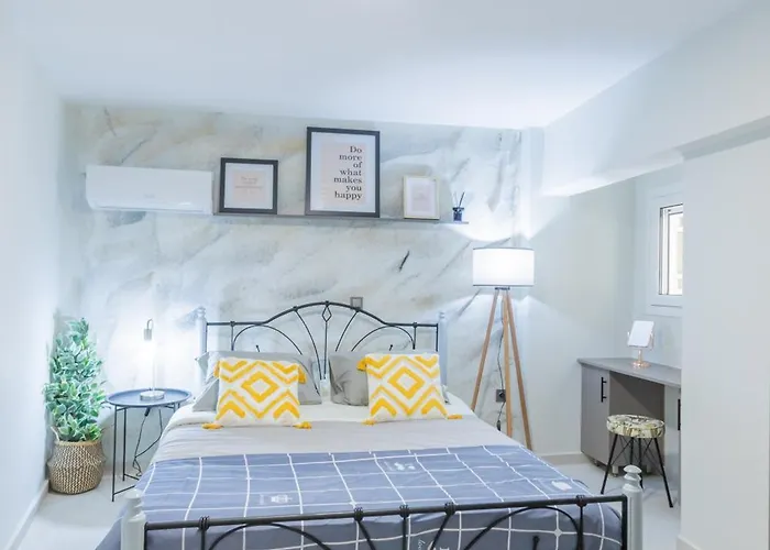 Socrates Terraced House Khora